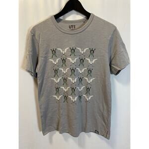 Uniqlo UT Gray Dove Turtle Print T-Shirt Size XS